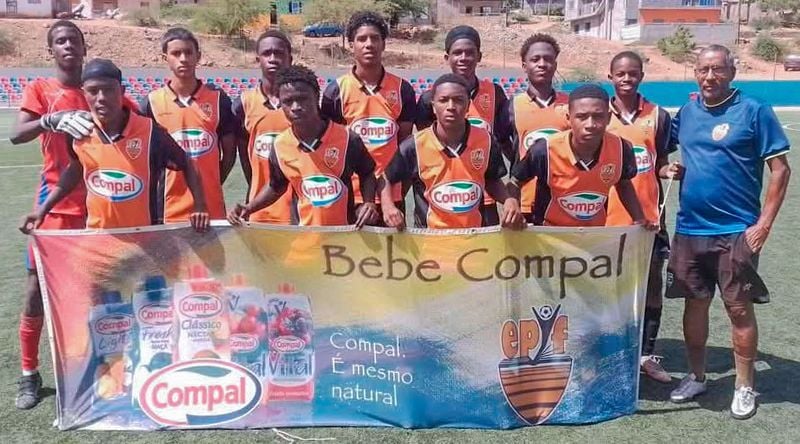 Sub-17: EPIF e Bola pra Frente partem em vantagem para a final do campeonato de Santiago Sul