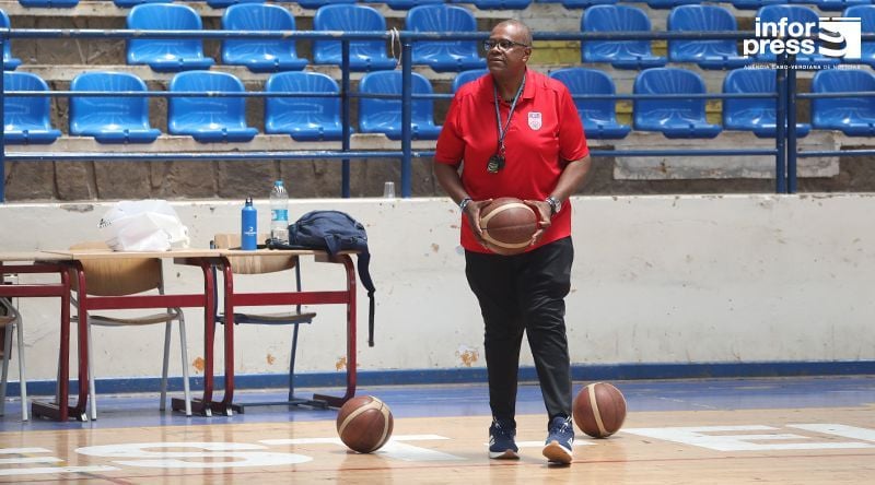 Basquetebol/Mundial2027: Mané Trovoada antevê janela “extremamente difícil”, mas confia na capacidade de Cabo Verde (c/áudio)