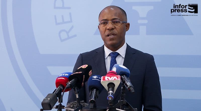 PM denuncia alegada instrumentalização da justiça e garante que Governo manterá foco na governação