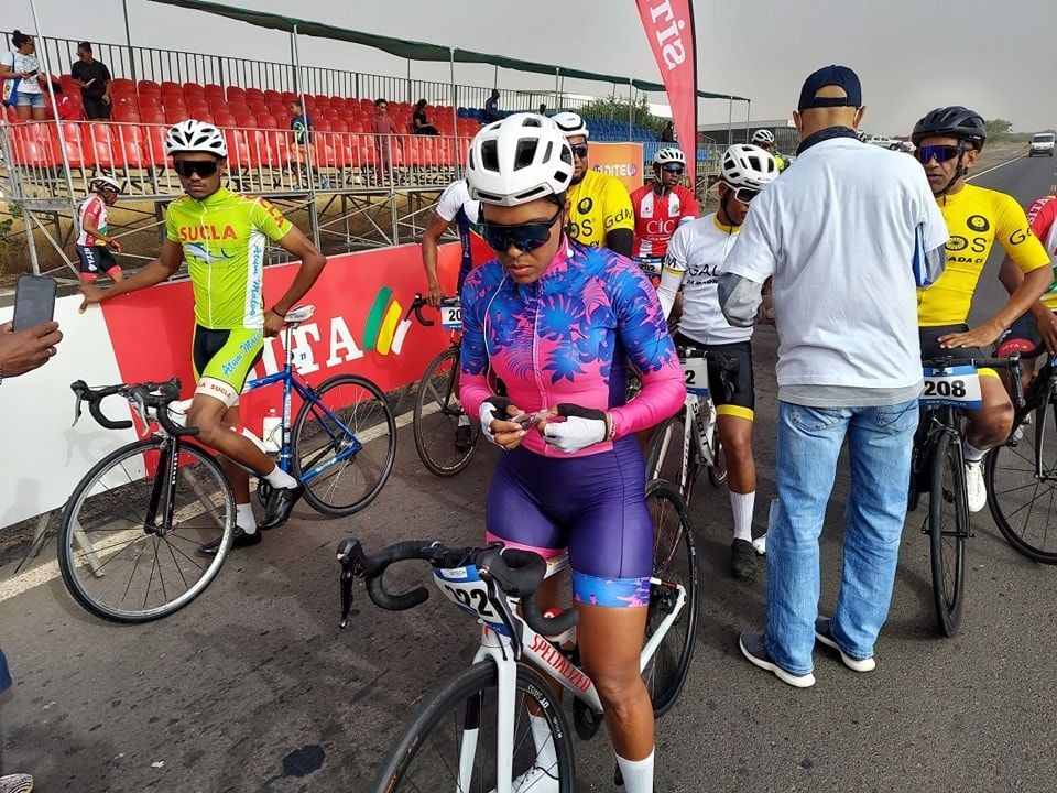 Ciclismo: Jandira Santos única mulher no Sprint Praia-2024