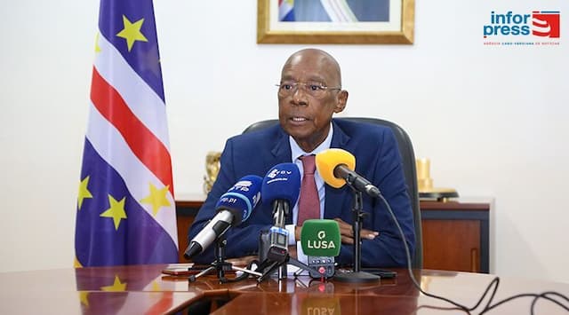 Ministro dos Negócios Estrangeiros vai  deixar o Governo