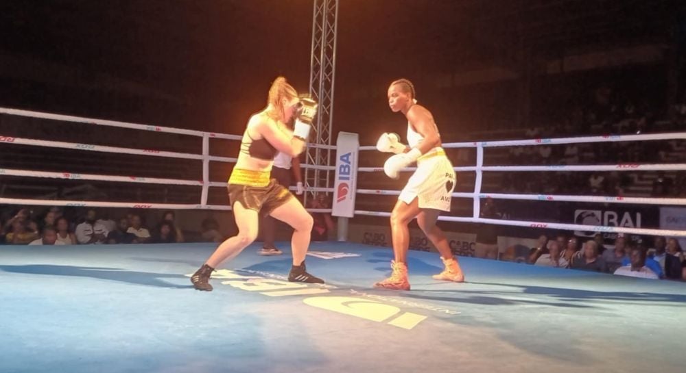 Boxe: Nancy Moreira mostra raça e talento na vitória convincente sobre a pugilista da República Checa