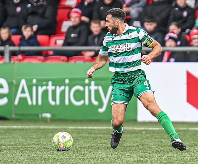 Internacional cabo-verdiano “Pico” sagra-se campeão da Irlanda e é eleito para o 11 do ano