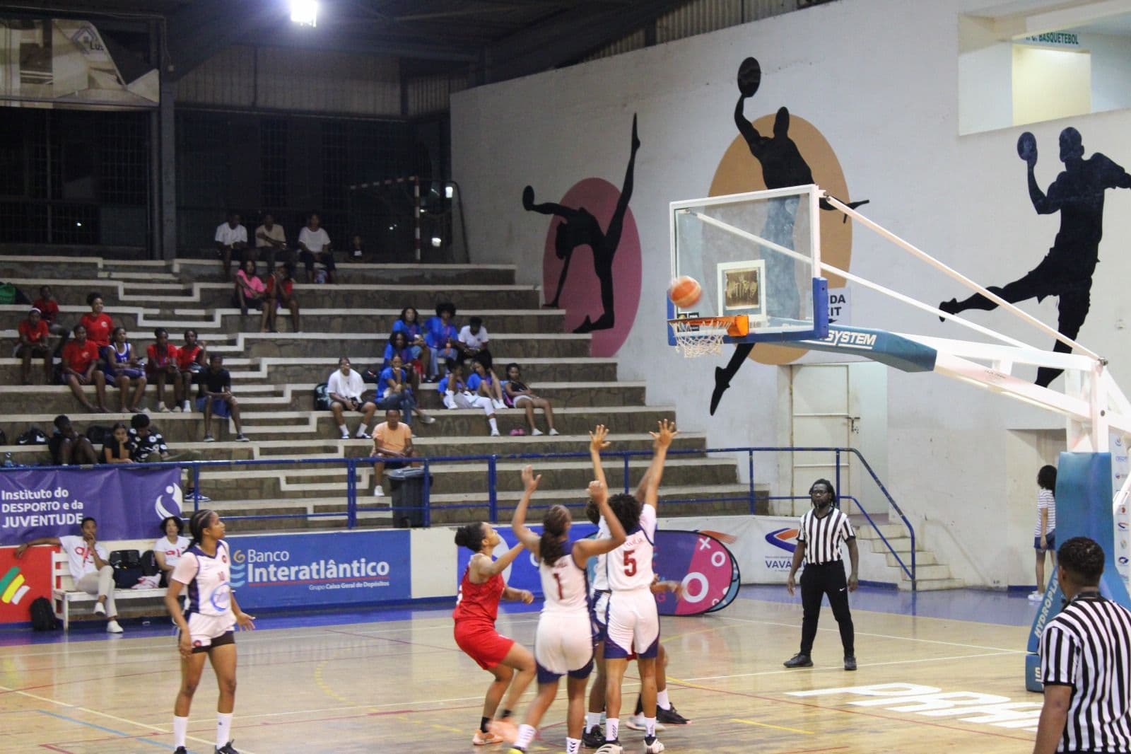 ABC conquista o título de Campeão de Basquetebol Feminino ao derrotar Lá Família na Final