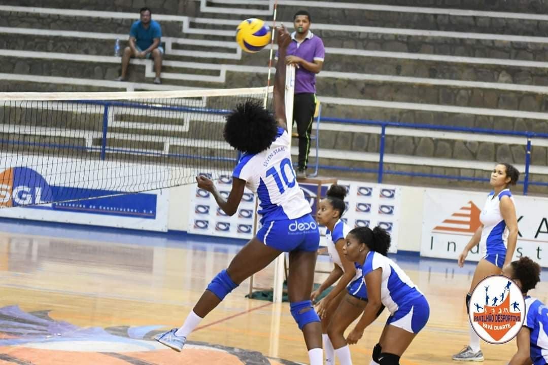Arrancou na Praia, o Torneio de Voleibol Sub-18 “Liga Saque para o Futuro “