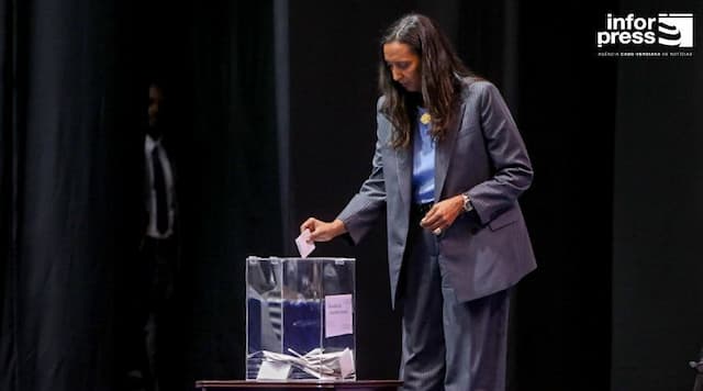 Parlamento: Janira Hopffer Almada eleita primeira mulher presidente da Assembleia Nacional