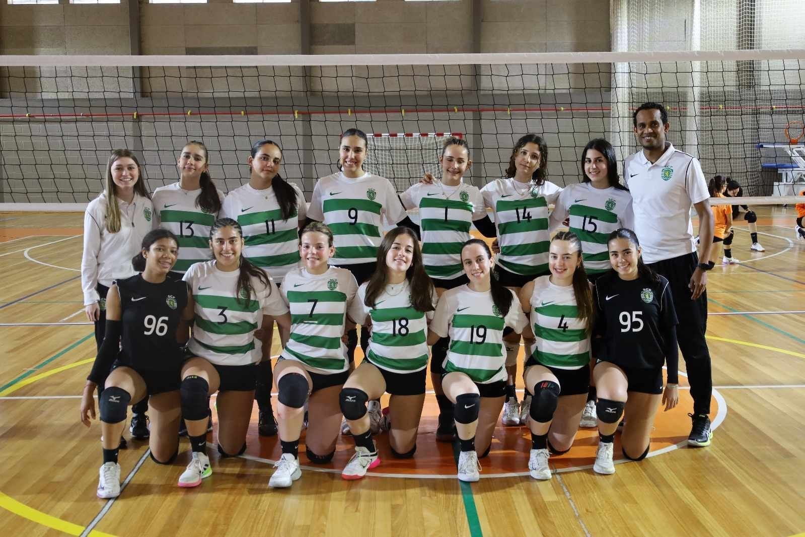 Davilson Martins(Vaty) agradado com a experiencia de treinar Sporting de Portugal Sub-16 do Voleibol feminino
